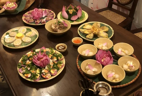 mâm cỗ chay concept mùa sen